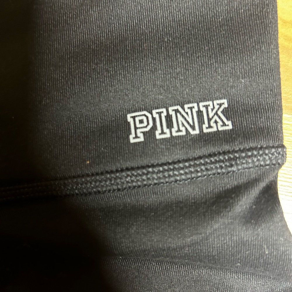 ✨NWOT✨ PINK Ultimate Black High Waisted Leggings, Size M - Picture 5 of 11